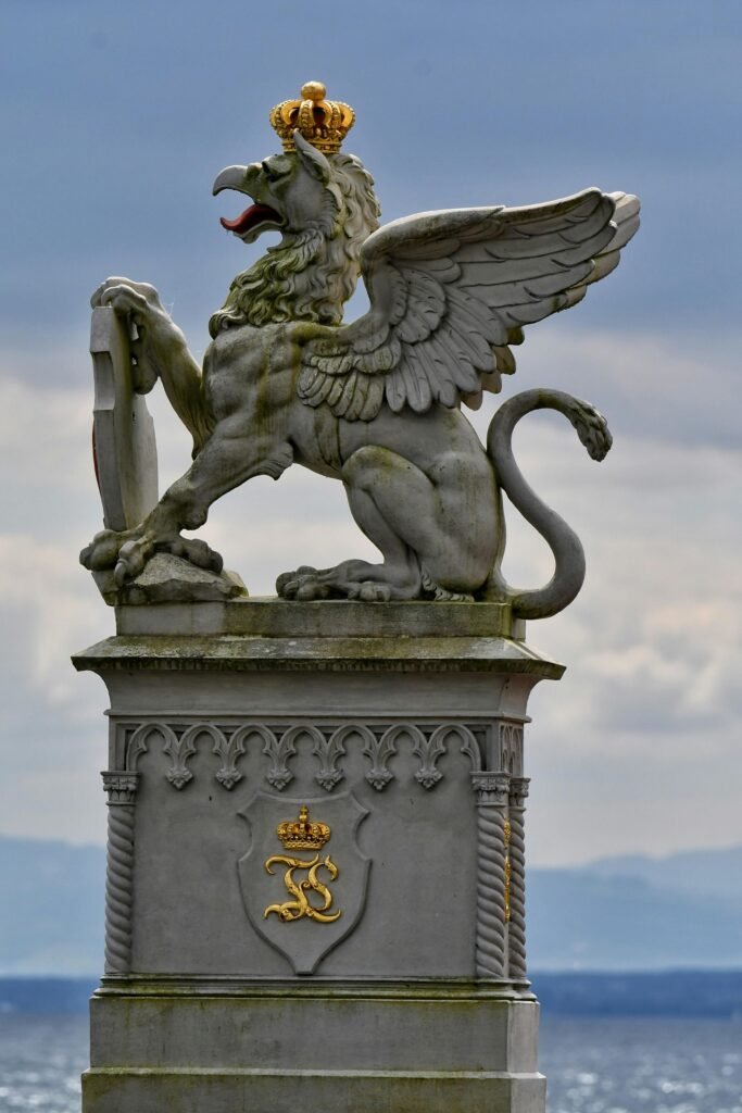 Sculpture in Golden Crown